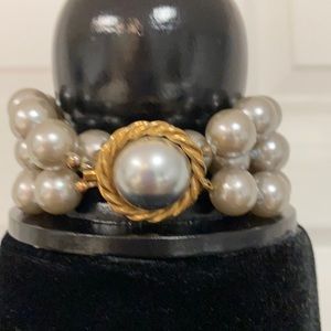 Beautiful 3 Tier large gray pearl bracelet.